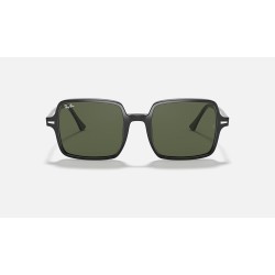 Square II
Lenses: Green Classic G-15  +  Frame: Black