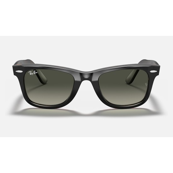 ORIGINAL WAYFARER COLOR MIX
Lenses: Grey Gradient  +  Frame: Grey