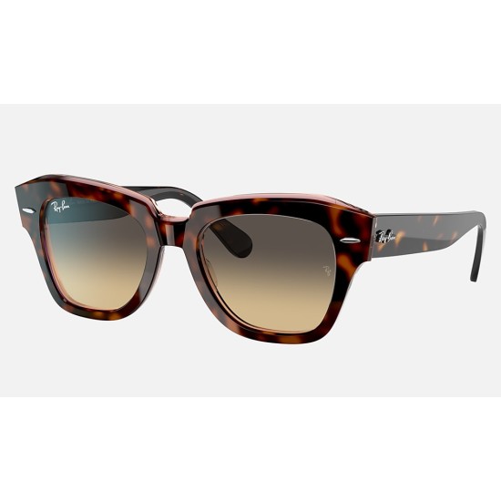 State Street
Lenses: Brown/Blue Gradient  +  Frame: Pink Tortoise