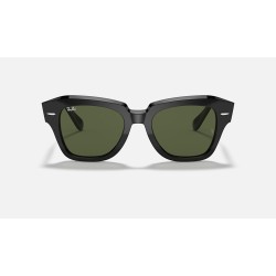 State Street
Lenses: Green Classic  +  Frame: Black