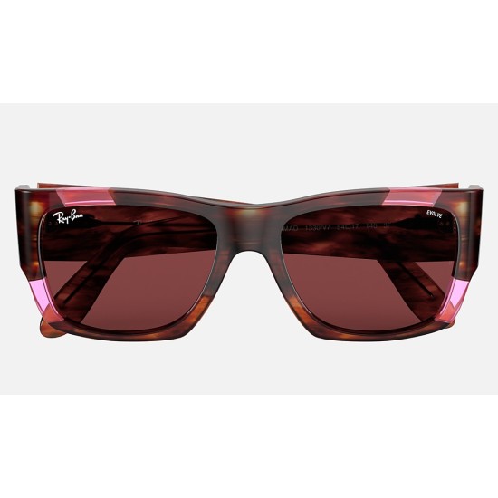 NOMAD PINK FLUO
Lenses: Pink Classic  +  Frame: Striped Havana and Pink Fluo