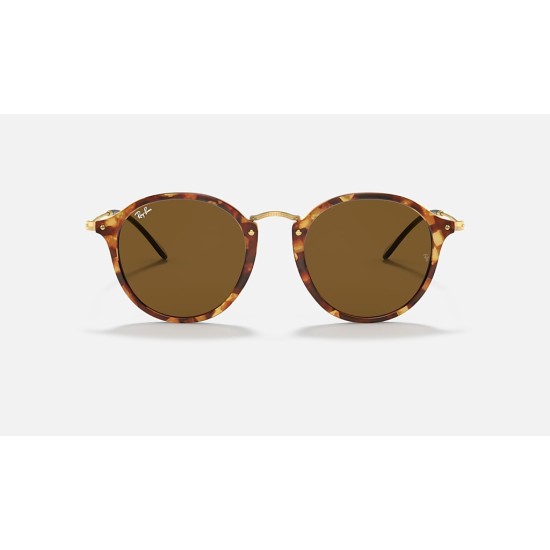 ROUND FLECK
Lenses: Brown Classic B-15  +  Frame: Tortoise