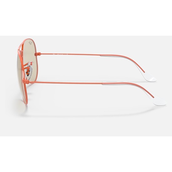 AVIATOR SOLID EVOLVE
Lenses: Light Brown Photochromic Classic  +  Frame: Red