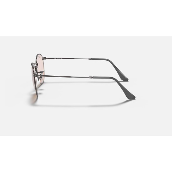 ROUND SOLID EVOLVE
Lenses: Pink Photochromic Classic  +  Frame: Gunmetal