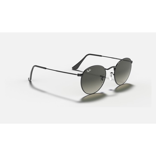 ROUND FLAT LENSES
Lenses: Grey Gradient  +  Frame: Black