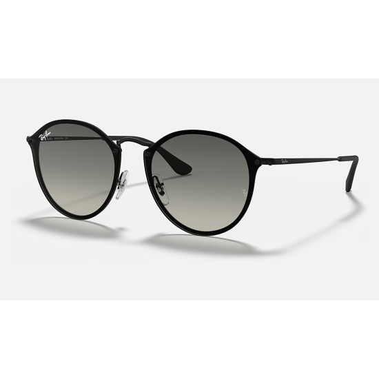BLAZE ROUND
Lenses: Grey Gradient  +  Frame: Black