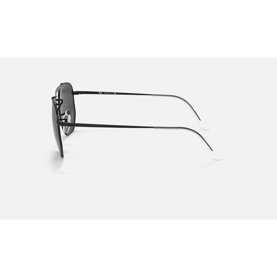 MARSHAL
Lenses: Dark Grey Classic  +  Frame: Black