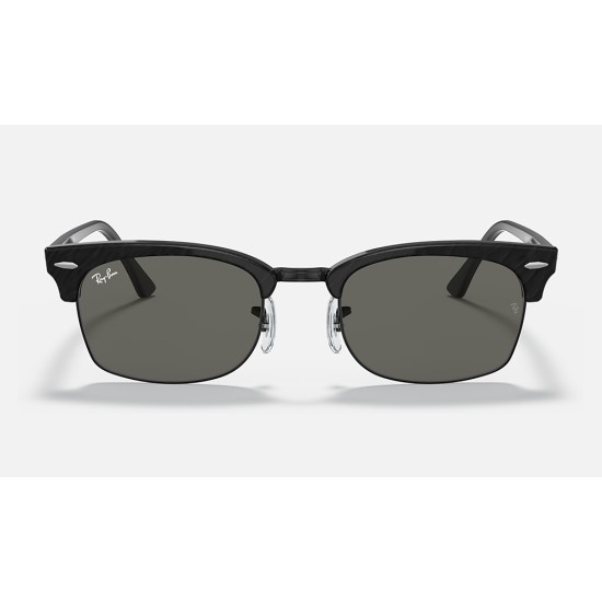 CLUBMASTER SQUARE
Lenses: Dark Grey Classic  +  Frame: Wrinkled Black