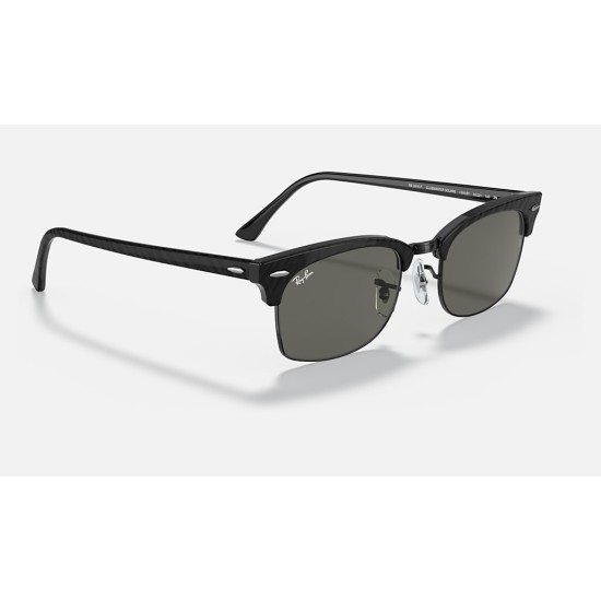 CLUBMASTER SQUARE
Lenses: Dark Grey Classic  +  Frame: Wrinkled Black
