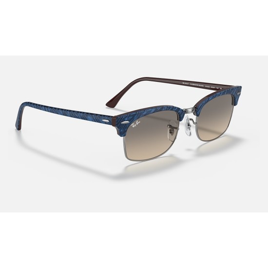 CLUBMASTER SQUARE
Lenses: Light Grey Gradient  +  Frame: Wrinkled Blue
