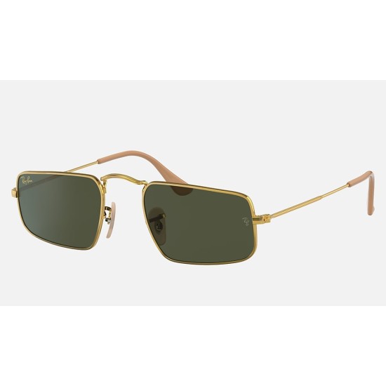 Julie
Lenses: Green Classic G-15  +  Frame: Legend Gold