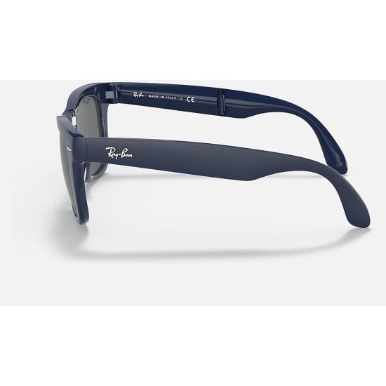 WAYFARER FOLDING CLASSIC
Lenses: Dark Grey Classic  +  Frame: Blue