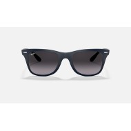 WAYFARER LITEFORCE
Lenses: Grey Gradient  +  Frame: Blue