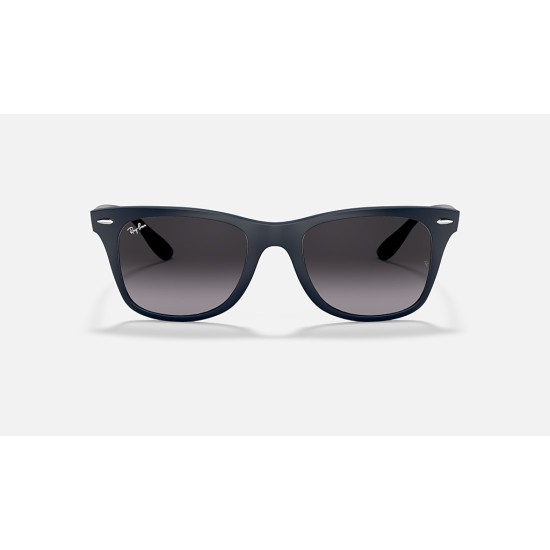WAYFARER LITEFORCE
Lenses: Grey Gradient  +  Frame: Blue