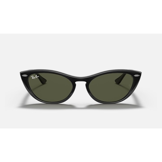 Nina
Lenses: Green Classic  +  Frame: Black