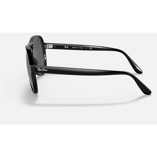 Vagabond
Lenses: Dark Grey Classic  +  Frame: Black