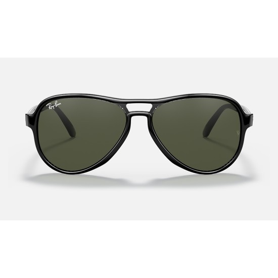 Vagabond
Lenses: Green Classic G-15  +  Frame: Black