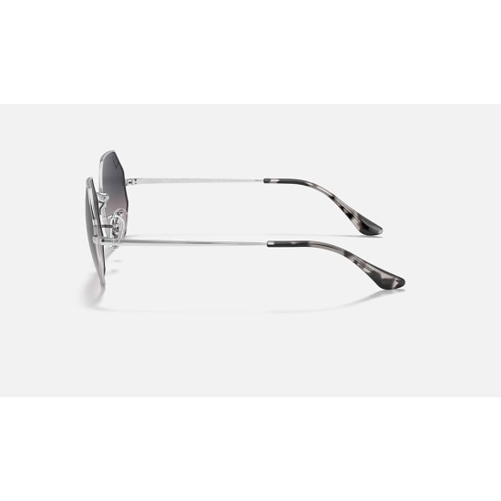 OCTAGON 1972
Lenses: Polarized Blue/Grey Gradient  +  Frame: Silver