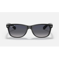 NEW WAYFARER CLASSIC
Lenses: Polarized Blue/Grey Gradient  +  Frame: Black