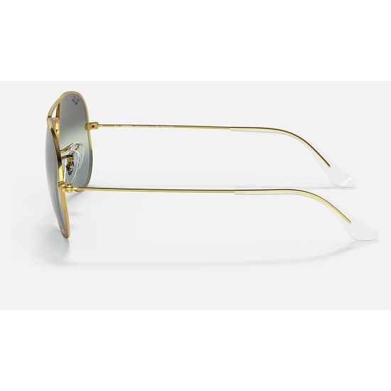 AVIATOR CHROMANCE
Lenses: Polarized Silver/Green Chromance Mirror  +  Frame: Legend Gold